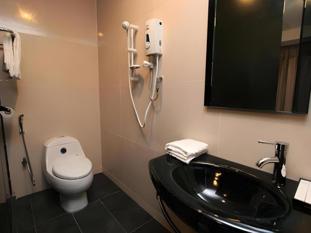 Artz Hotel Johor Bahru Exterior foto